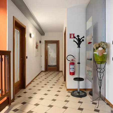 Apartment Re