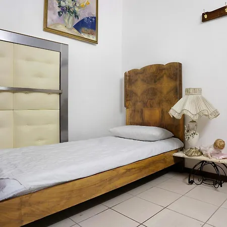 Re Apartment *