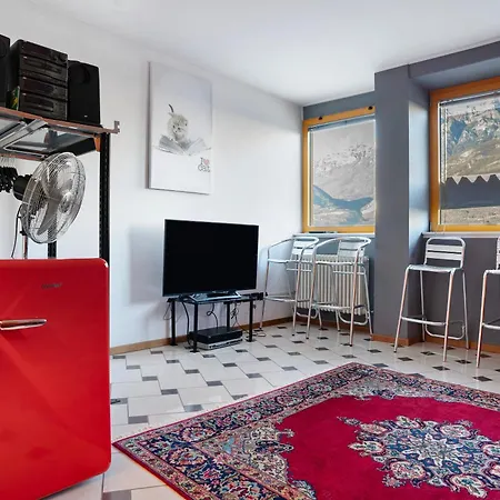 Re Apartment *